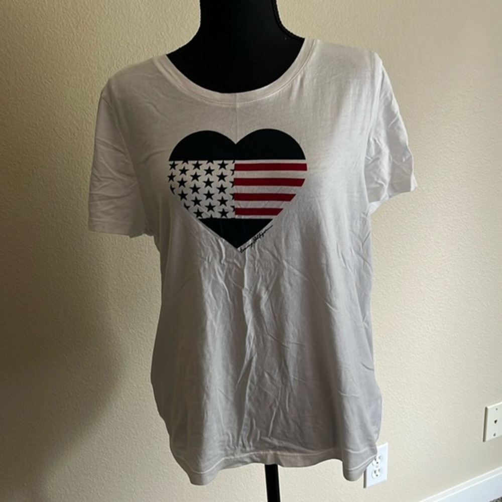 SOLD 

Tommy Hilfiger lightweight white tea with red white and blue heart